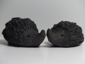 couple de hérissons - Grès noir