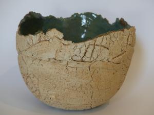  - Terre craquelée et émail vert-bleu